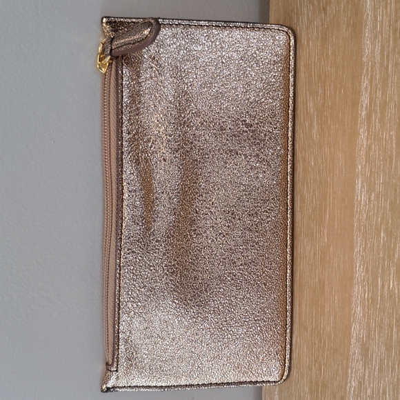 G.I.L.I (Got it Love it) Crossbody Bag with matching Pouch - Picture 13 of 14